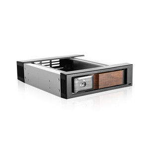iStarUSA 1x5.25in to 1x3.5in SATA/SAS 6.0 Gb/s Trayless Hot-Swap Cage with Wood Look Bezel (Black), P/N: BPN-DE110SS-WB.