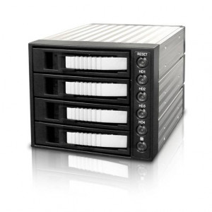iStarUSA 3x5.25" to 4x3.5" SATA2.0 Aluminum Hot-Swap Backplane Raid Cage, w/ Silver Handle. Model: B